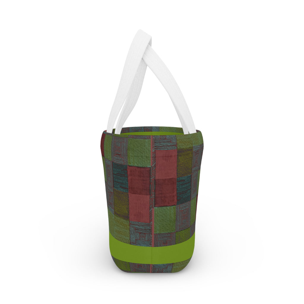Patchwork Plaid Lunch Bag — Insulated Retro Green & Red Tote, featuring a cozy patchwork design. This insulated lunch bag offers a playful touch for back to school and eco-friendly enthusiasts. It’s an excellent choice for everyday lunch, a perfect small cooler bag for work lunch, and a thoughtful gift for coworkers.